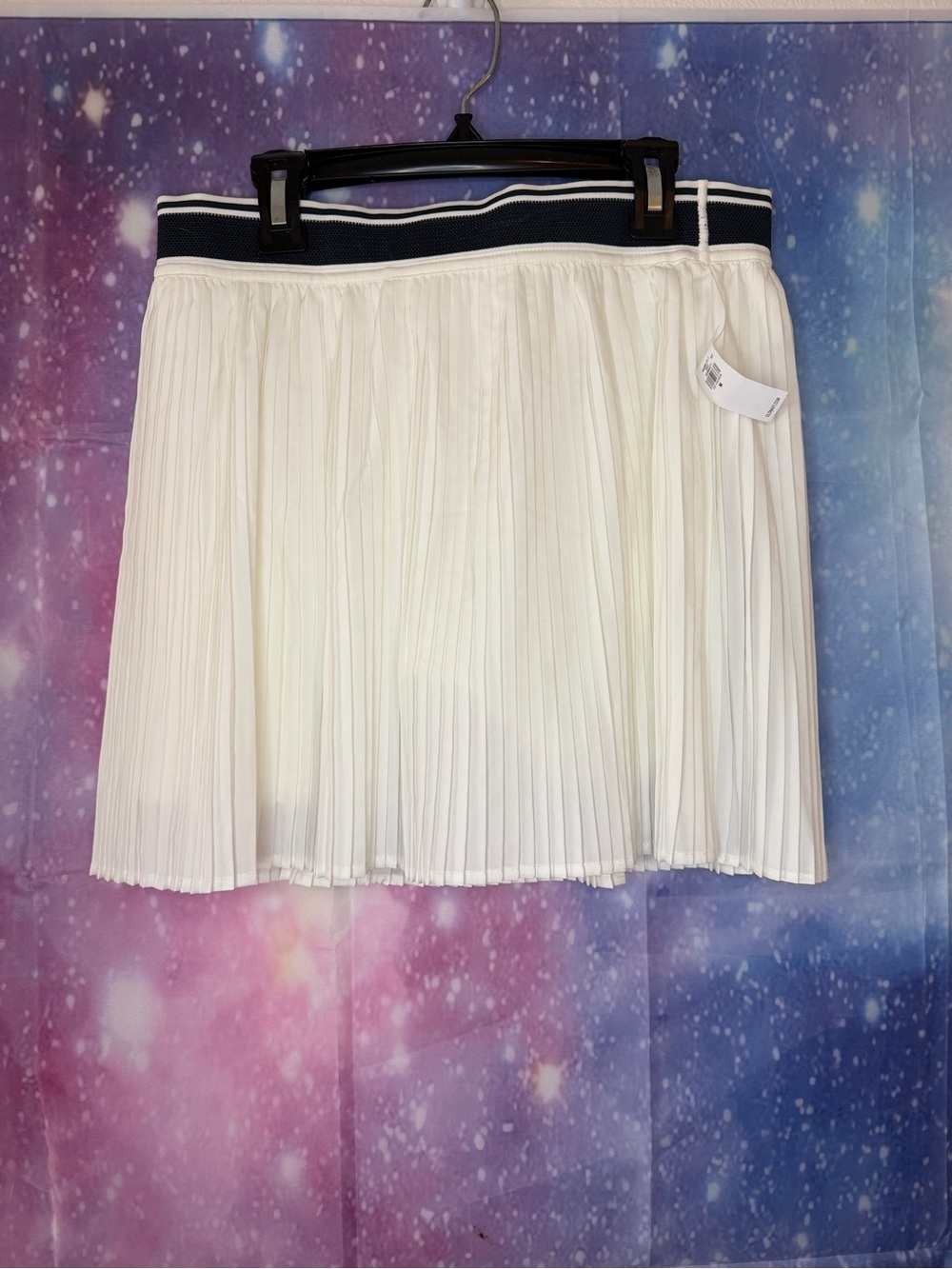 New Old navy white tiered skirt with built in shorts